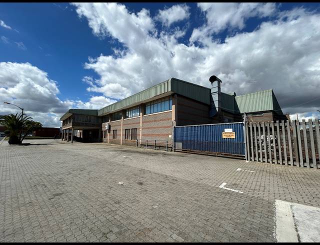 2,443M² WAREHOUSE TO LET IN EPPING INDUSTRIAL